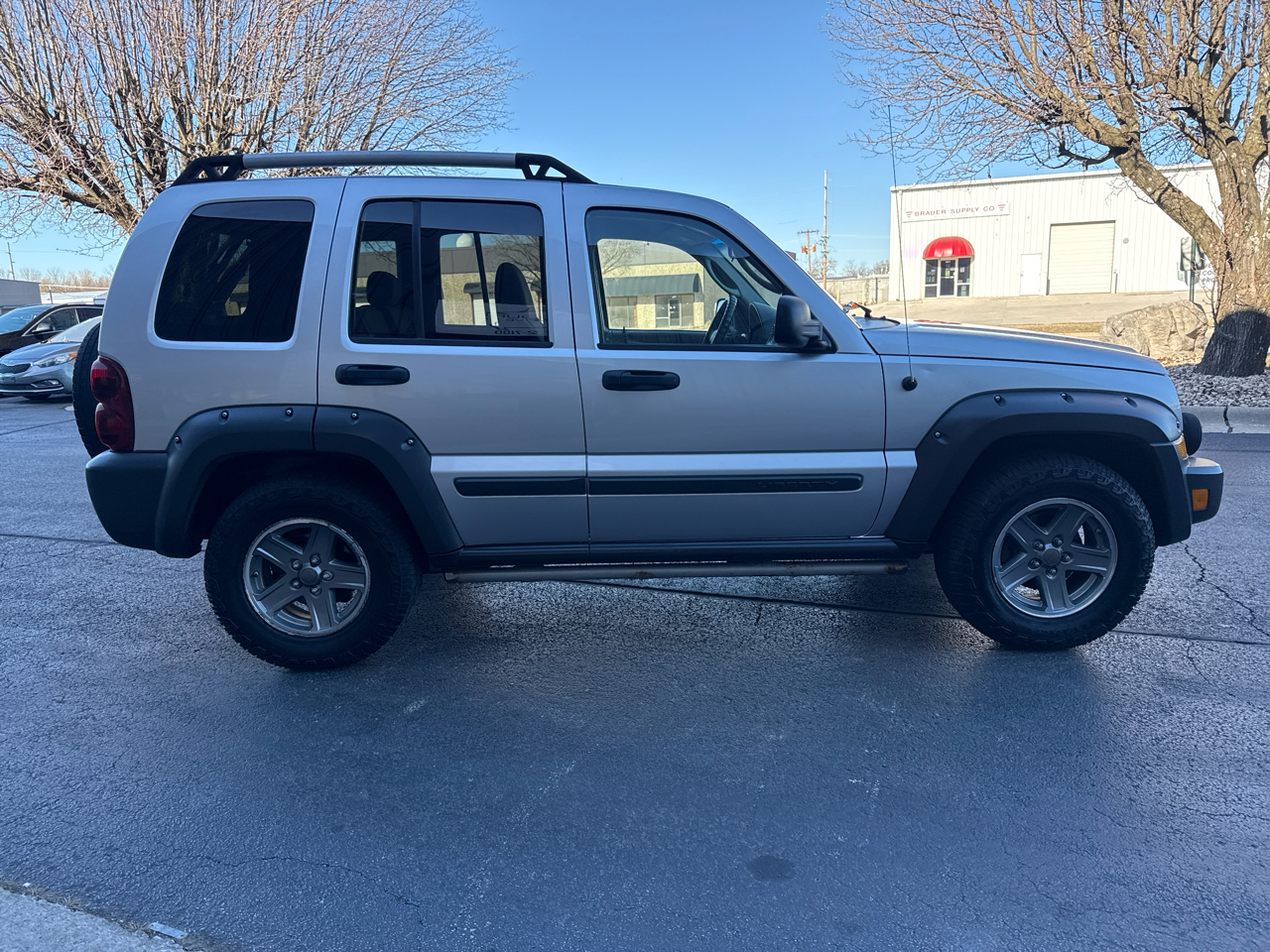 Jeep Liberty Renegade 2WD 2006