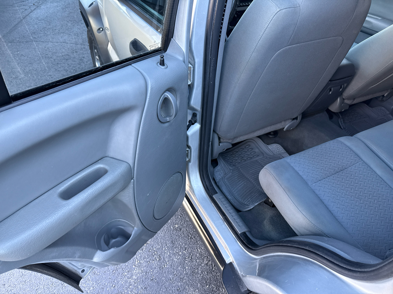 Jeep Liberty Renegade 2WD 2006