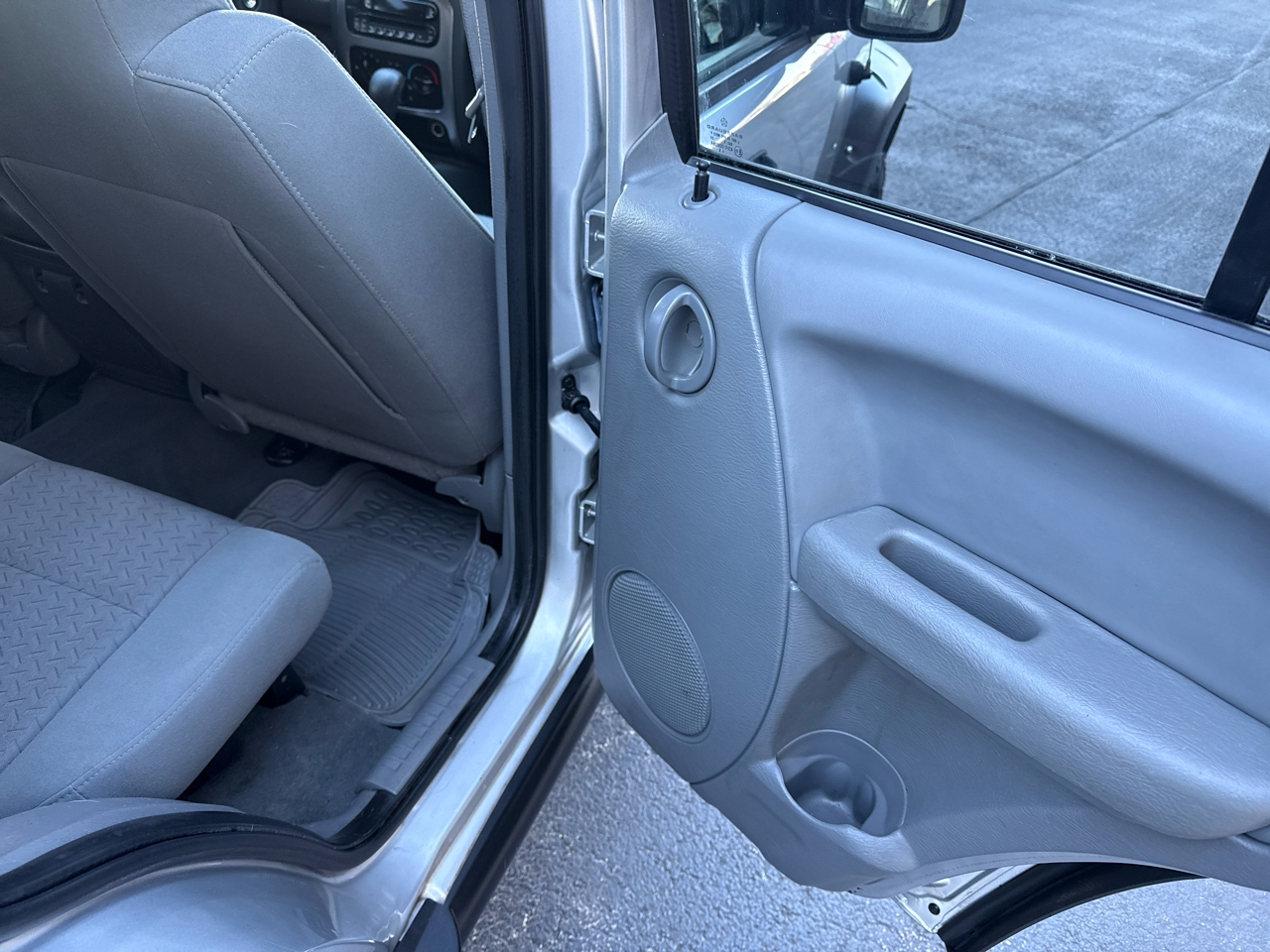 Jeep Liberty Renegade 2WD 2006