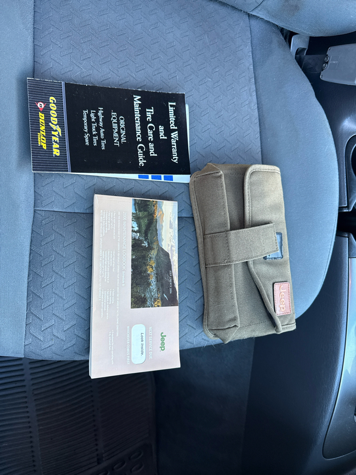 Jeep Liberty Renegade 2WD 2006