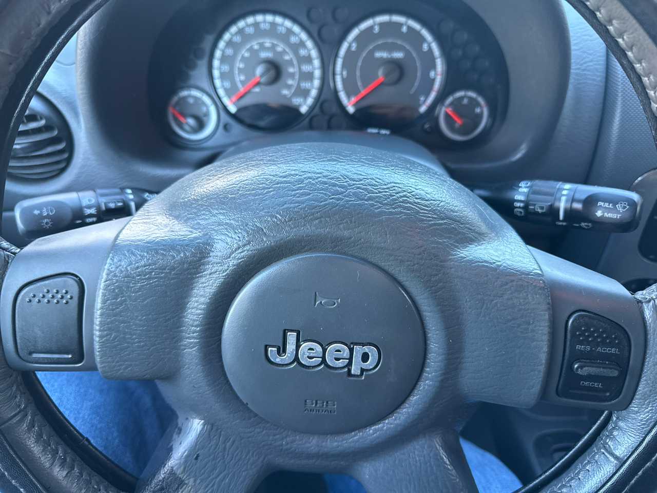 Jeep Liberty Renegade 2WD 2006