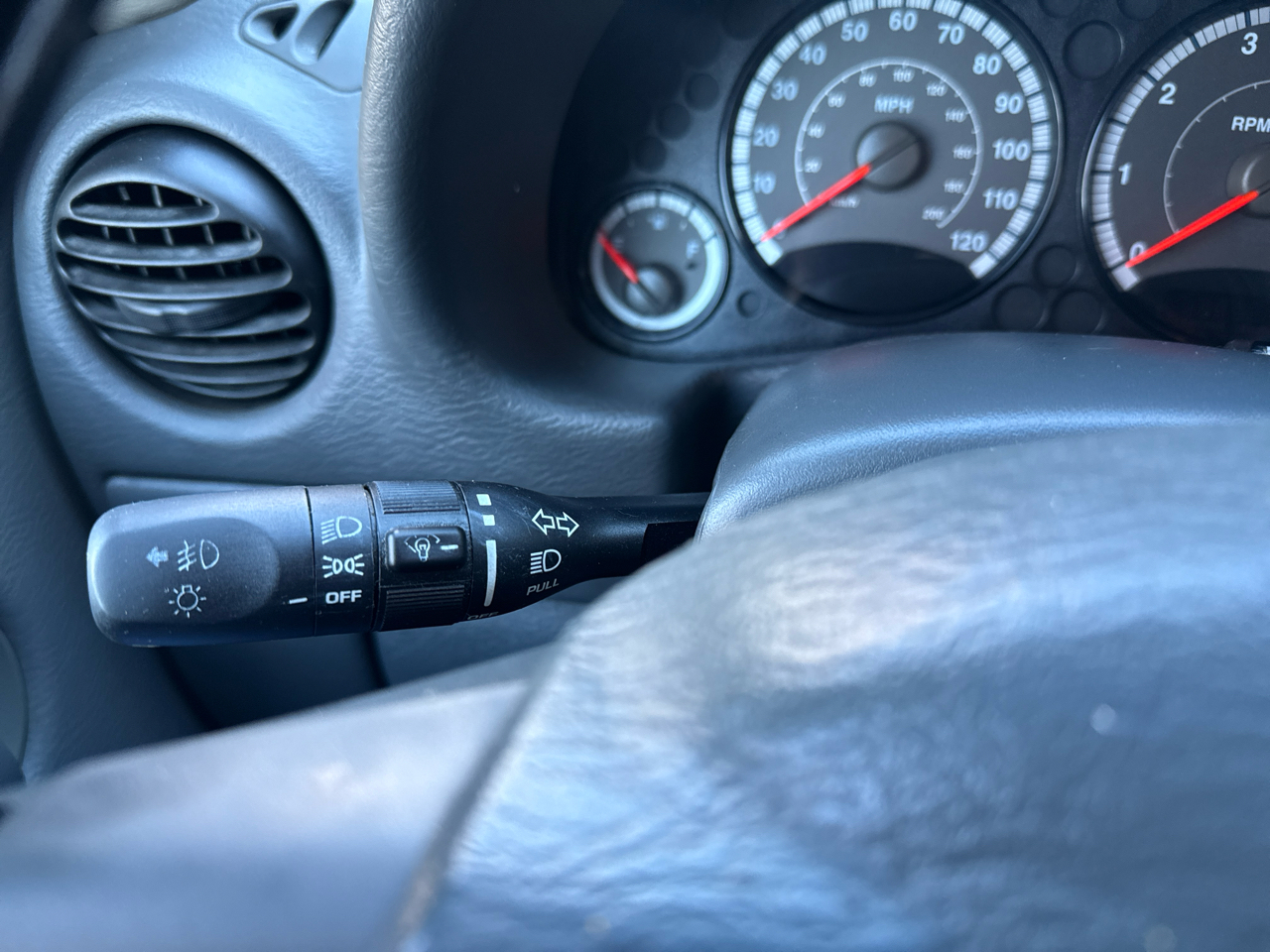 Jeep Liberty Renegade 2WD 2006