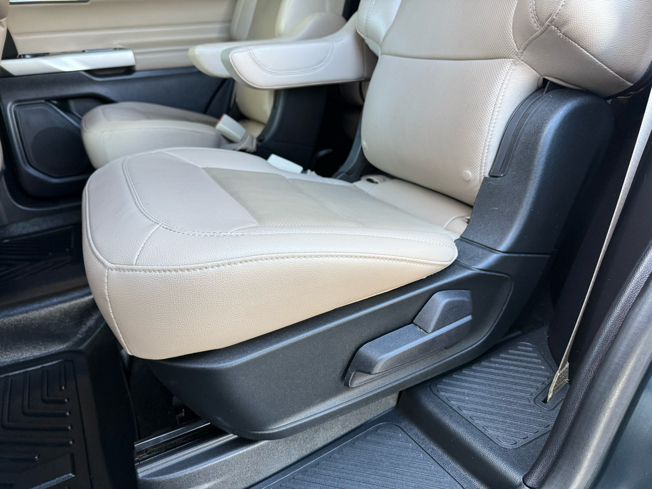 Ford Explorer Limited 2022