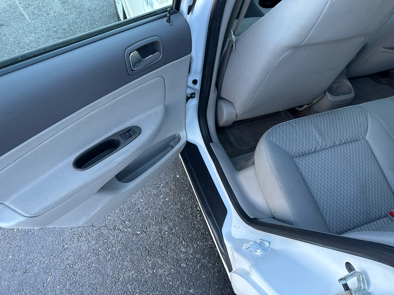 Chevrolet Cobalt LS Sedan 2005