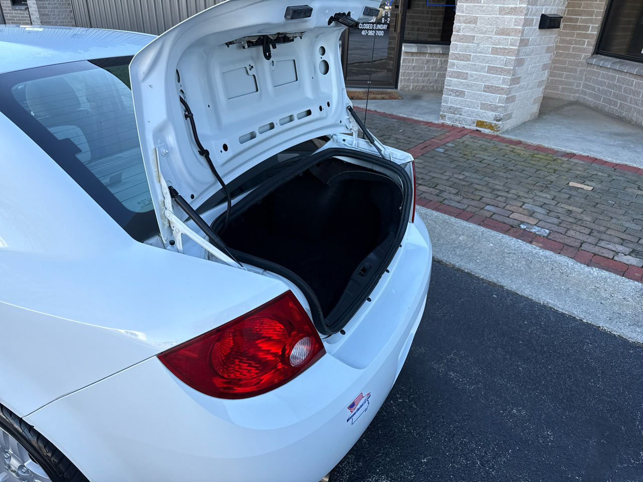 Chevrolet Cobalt LS Sedan 2005