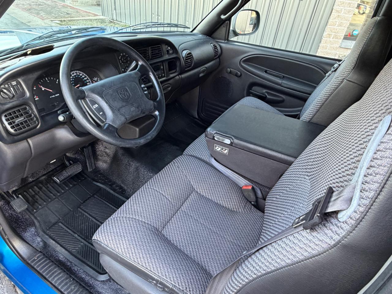 Dodge Ram 1500 Quad Cab Short Bed 2WD 1999