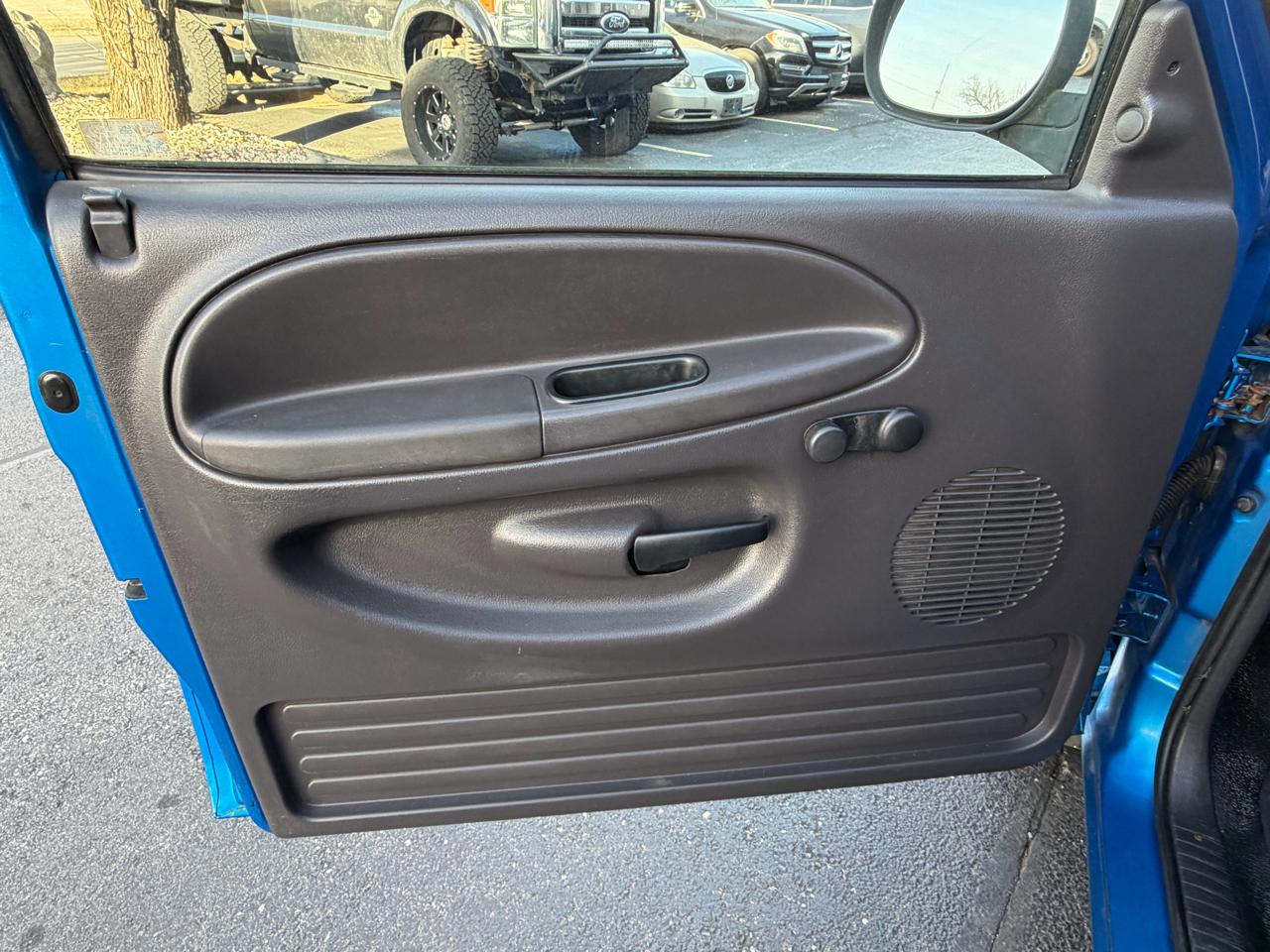 Dodge Ram 1500 Quad Cab Short Bed 2WD 1999