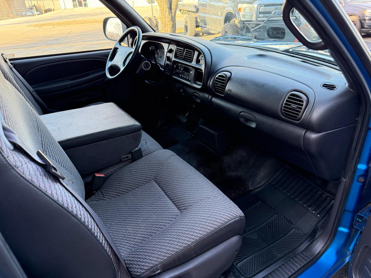 Dodge Ram 1500 Quad Cab Short Bed 2WD 1999