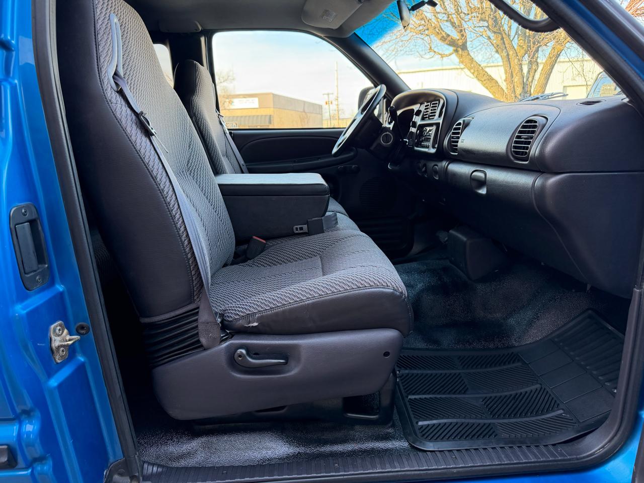 Dodge Ram 1500 Quad Cab Short Bed 2WD 1999