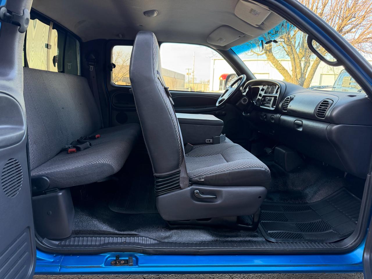 Dodge Ram 1500 Quad Cab Short Bed 2WD 1999