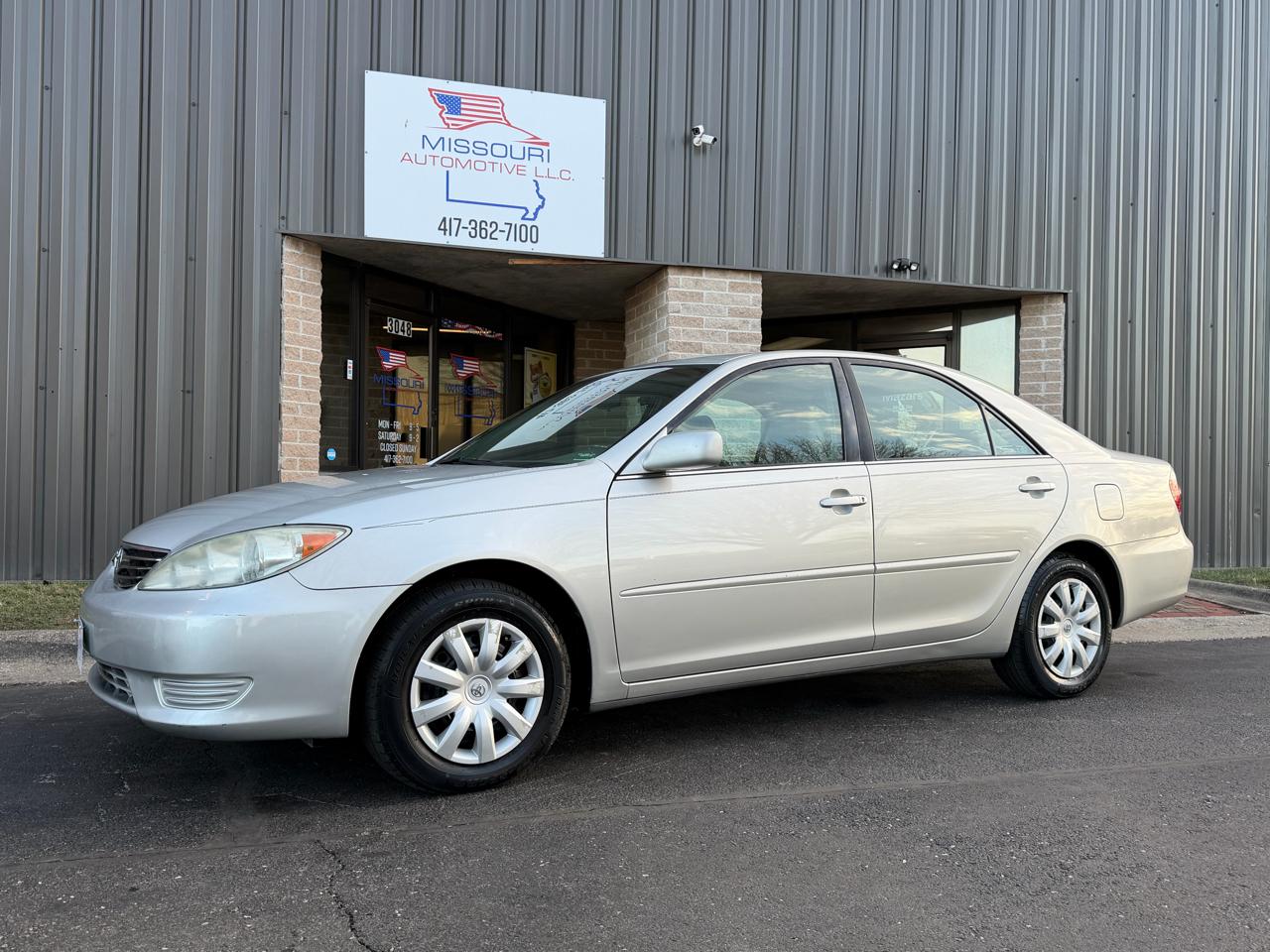 Toyota Camry LE 2005