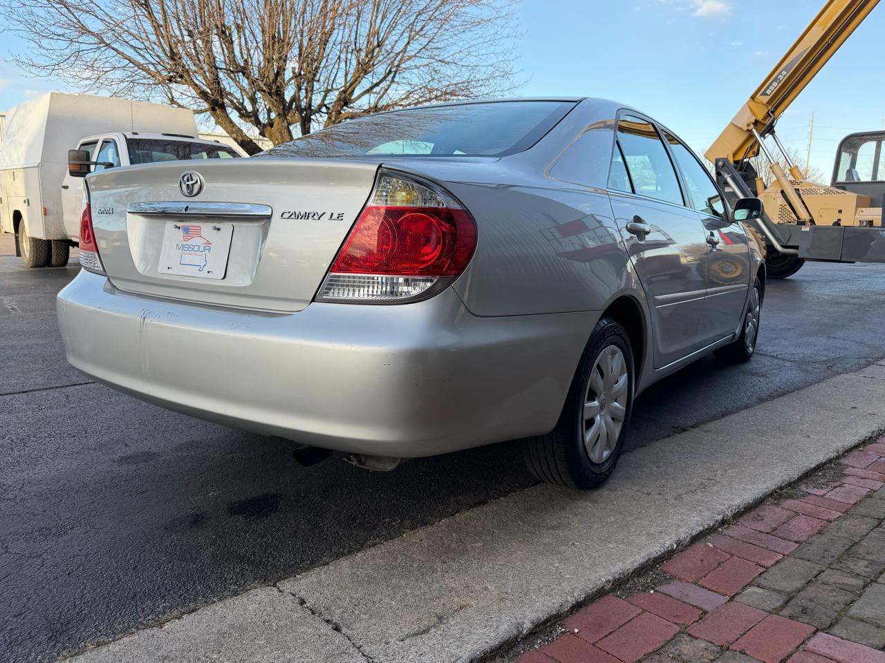 Toyota Camry LE 2005