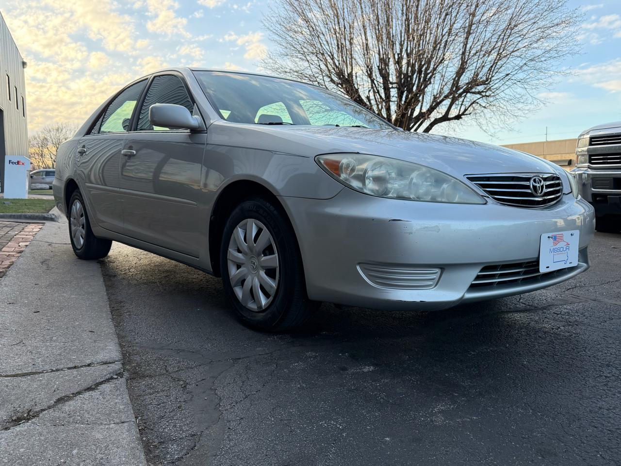 Toyota Camry LE 2005
