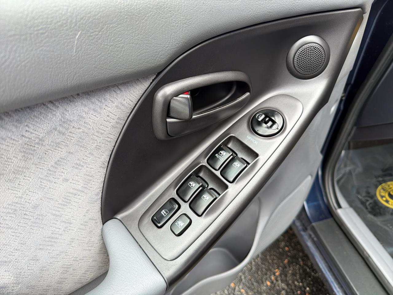 Hyundai Elantra GLS 4-Door 2005