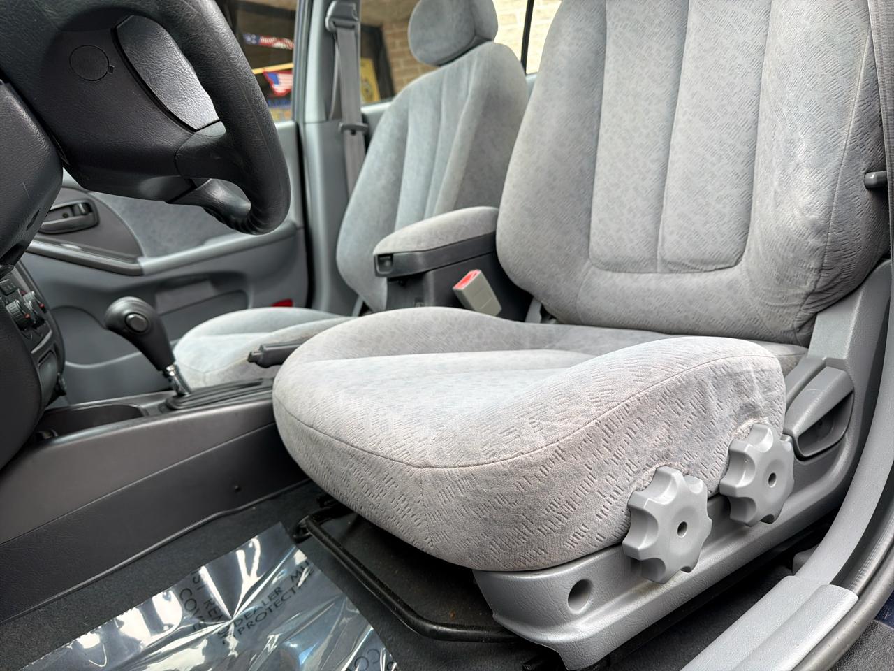 Hyundai Elantra GLS 4-Door 2005