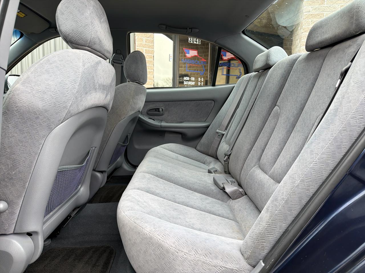 Hyundai Elantra GLS 4-Door 2005