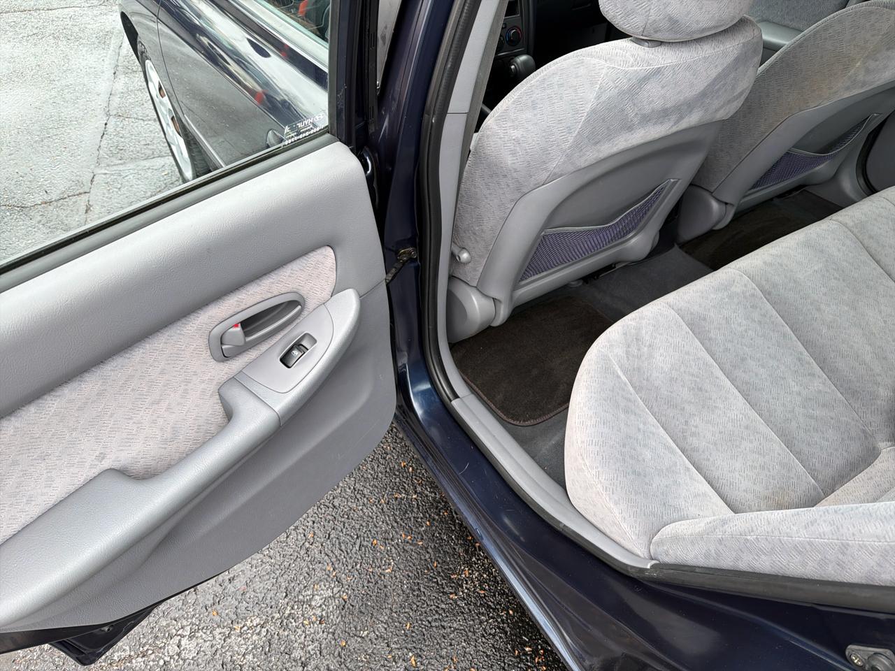 Hyundai Elantra GLS 4-Door 2005