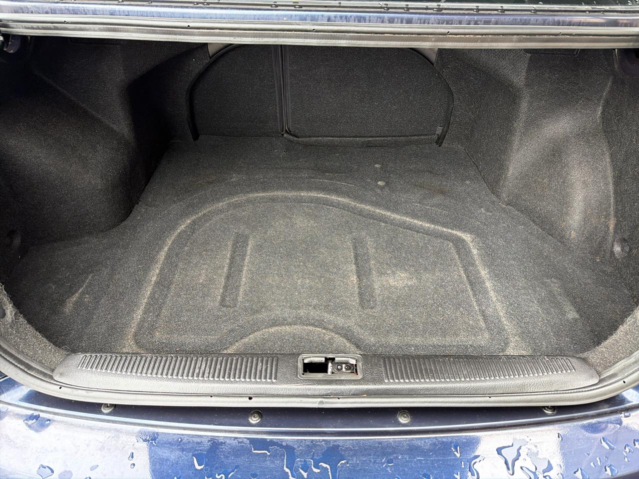 Hyundai Elantra GLS 4-Door 2005