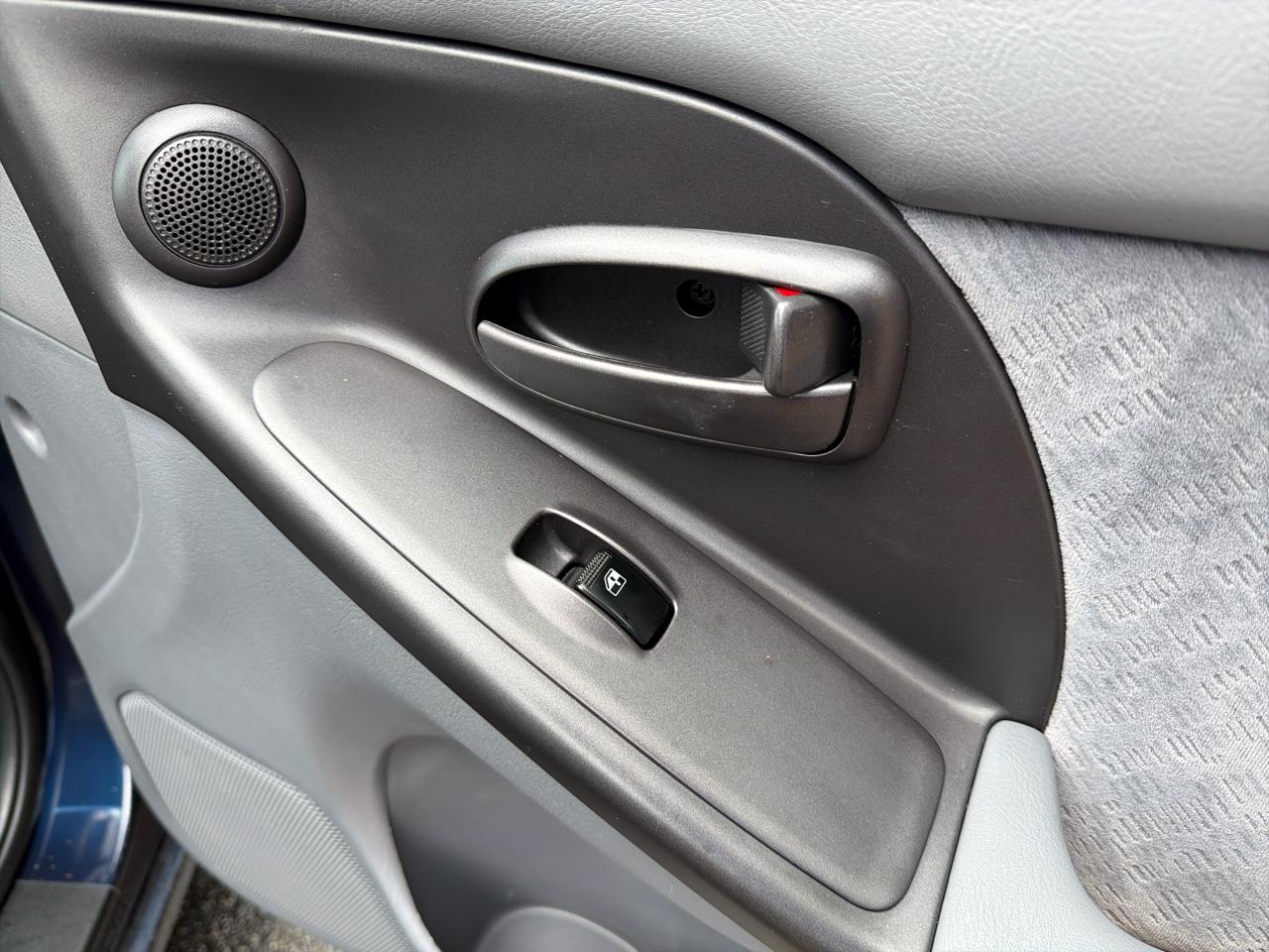 Hyundai Elantra GLS 4-Door 2005