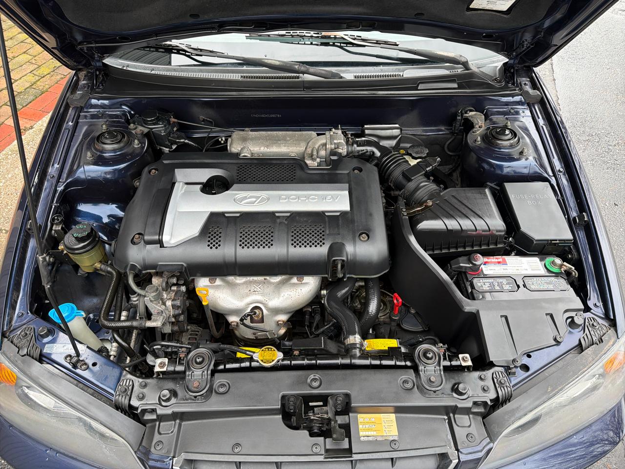 Hyundai Elantra GLS 4-Door 2005