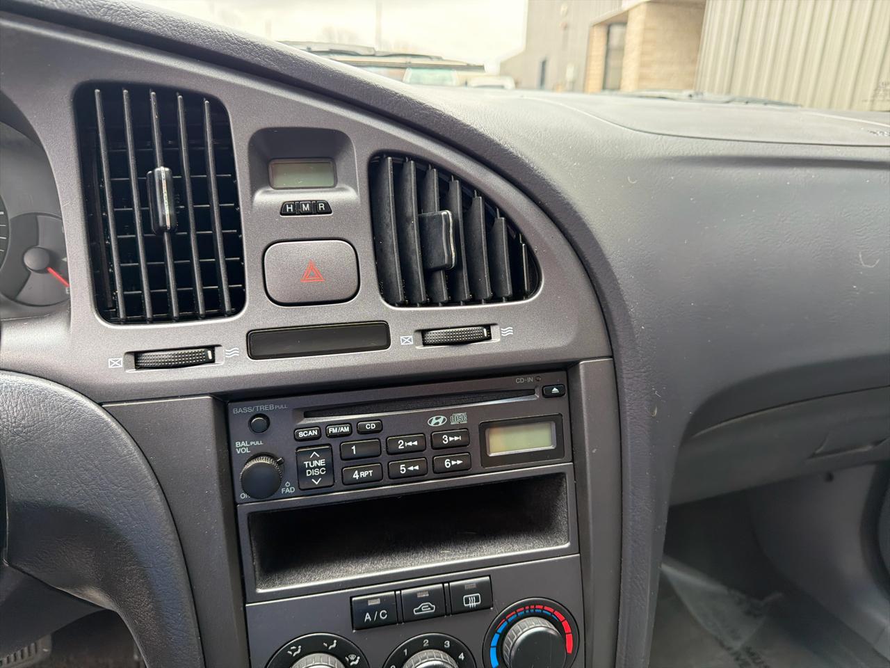 Hyundai Elantra GLS 4-Door 2005