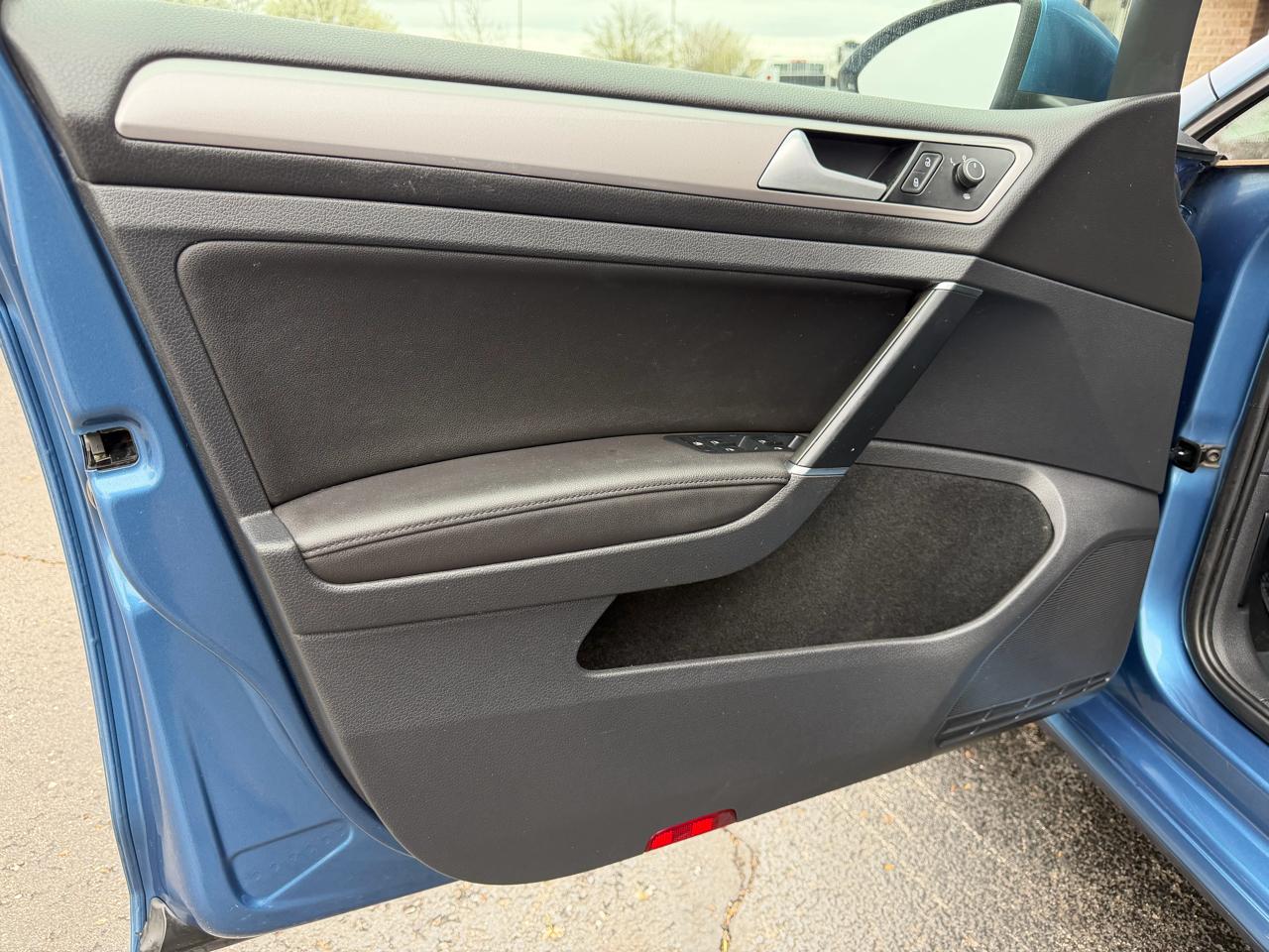 Volkswagen e-Golf SEL Premium 2015