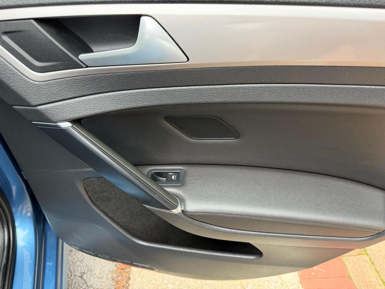 Volkswagen e-Golf SEL Premium 2015