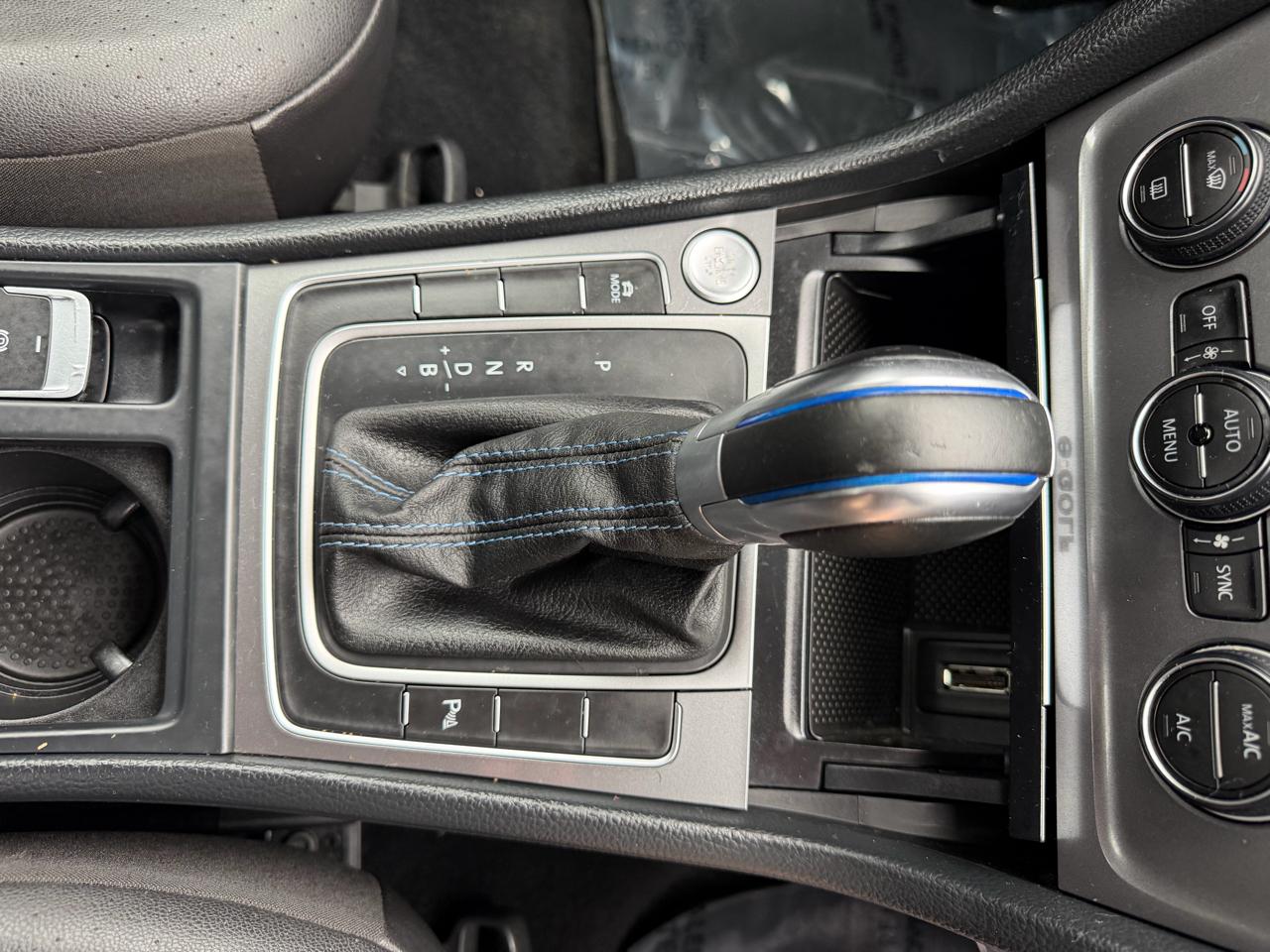 Volkswagen e-Golf SEL Premium 2015