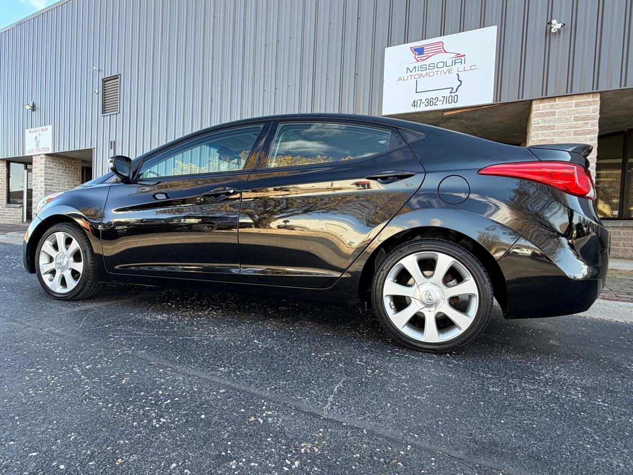 Hyundai Elantra GLS M/T 2013