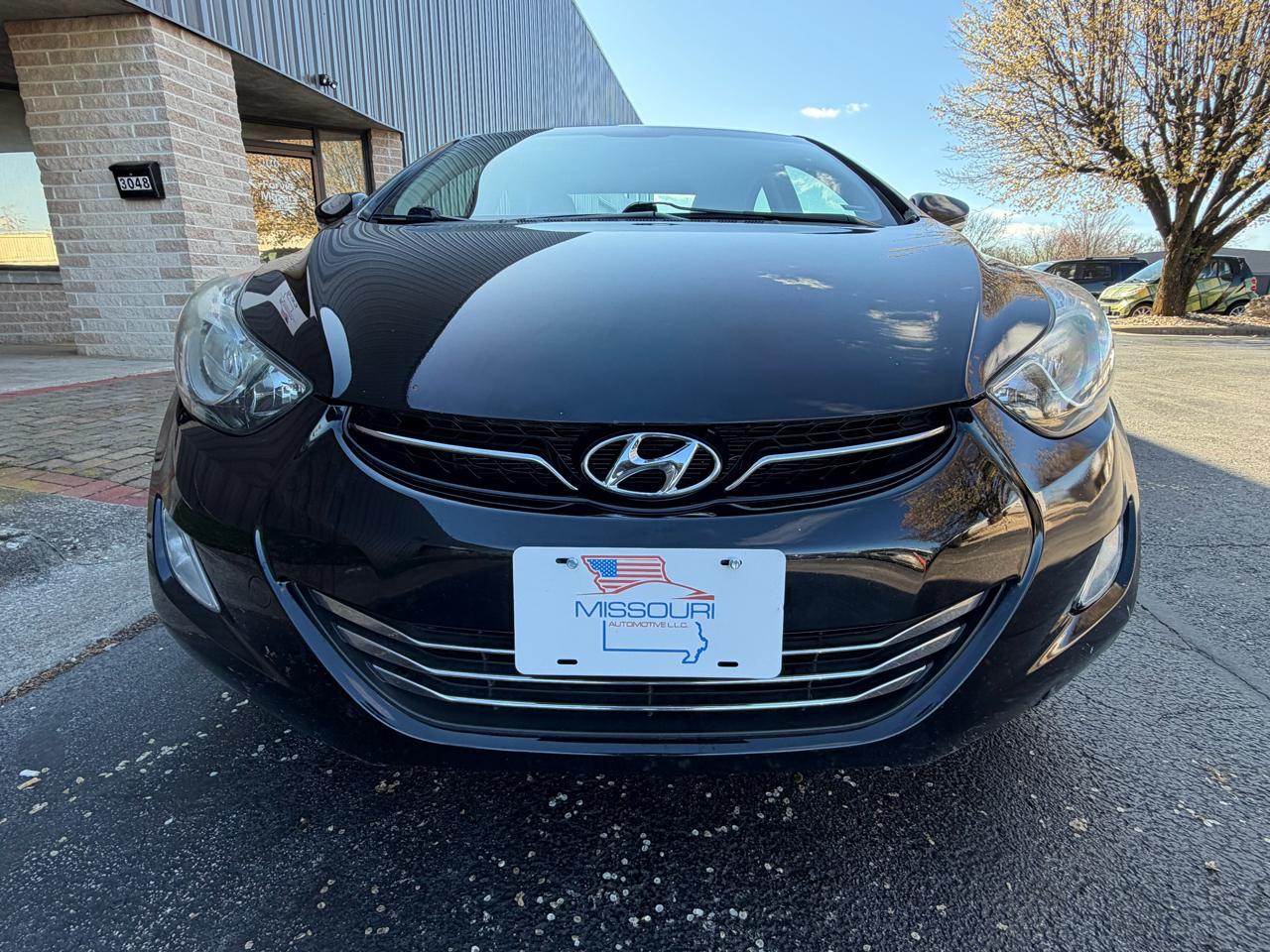 Hyundai Elantra GLS M/T 2013