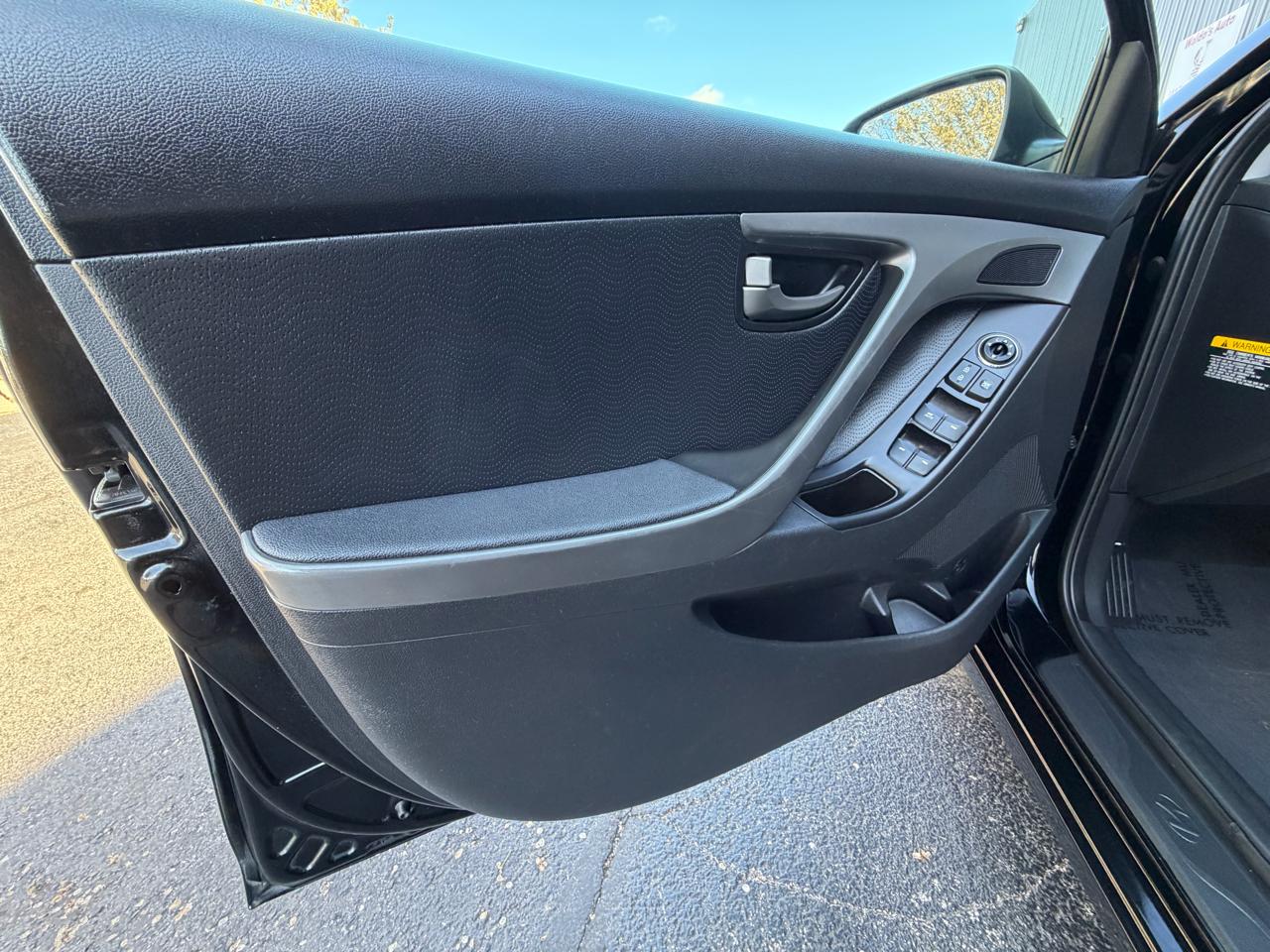 Hyundai Elantra GLS M/T 2013