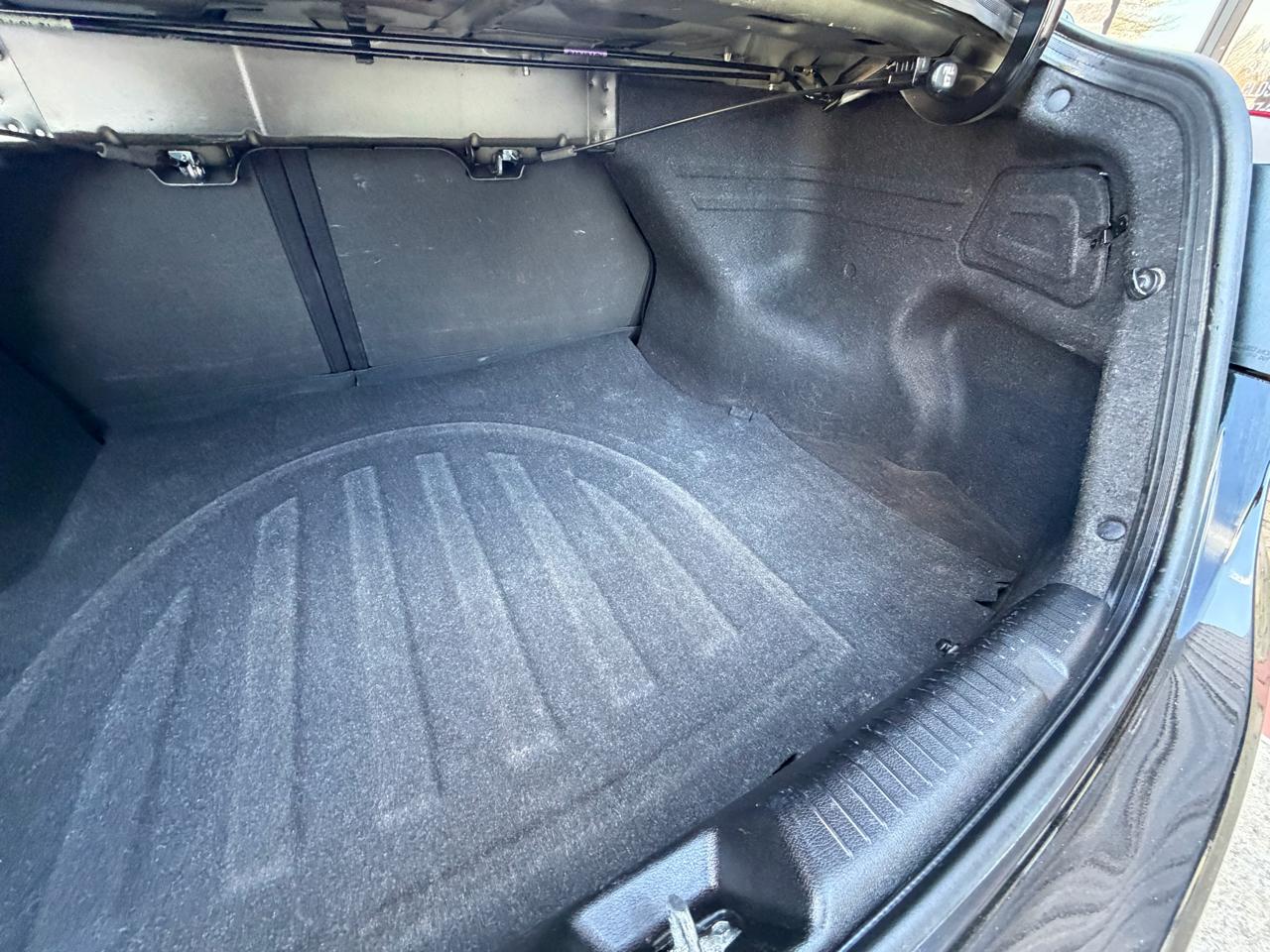 Hyundai Elantra GLS M/T 2013