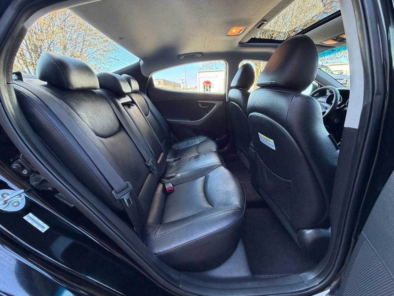 Hyundai Elantra GLS M/T 2013