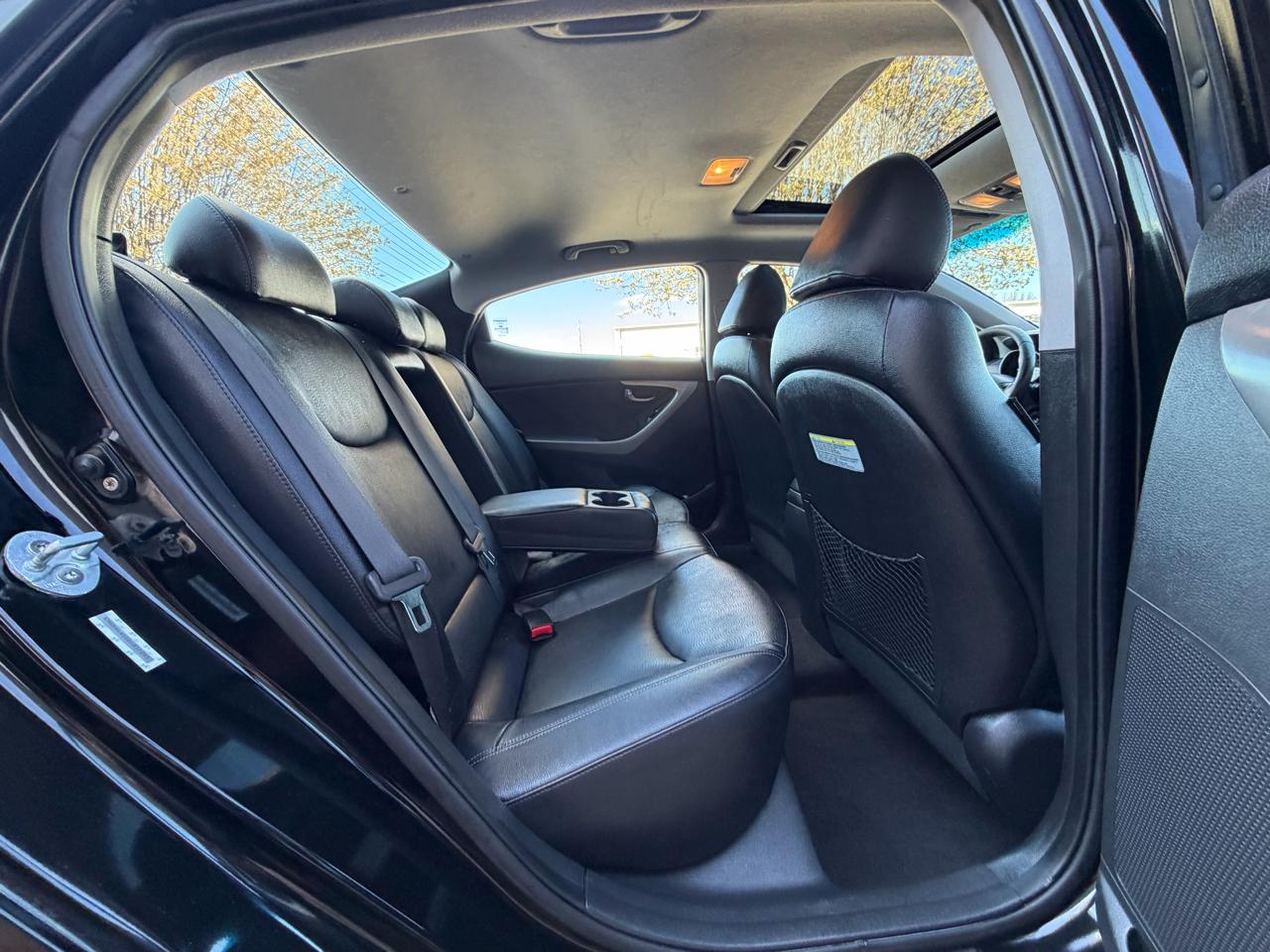 Hyundai Elantra GLS M/T 2013