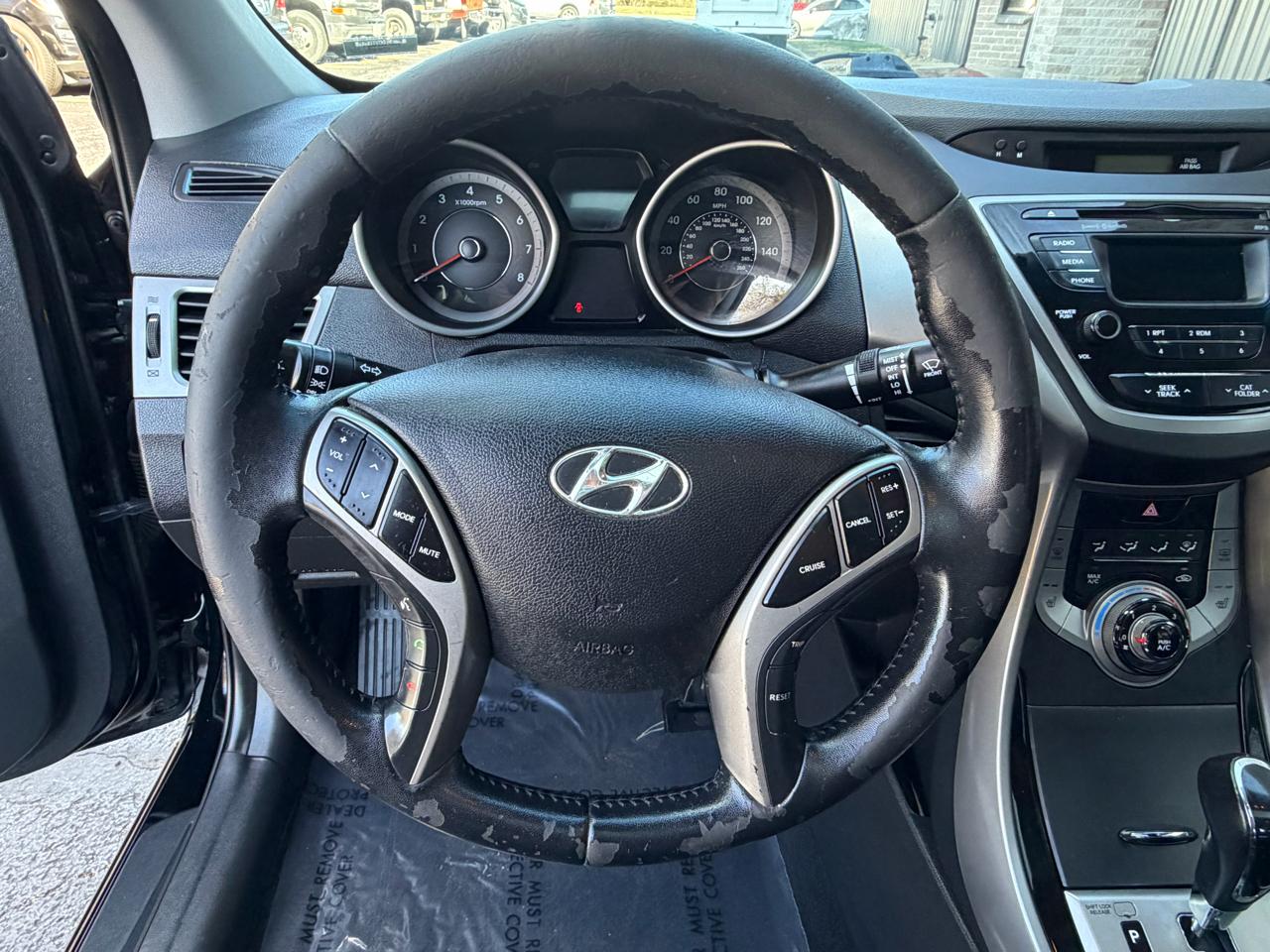 Hyundai Elantra GLS M/T 2013