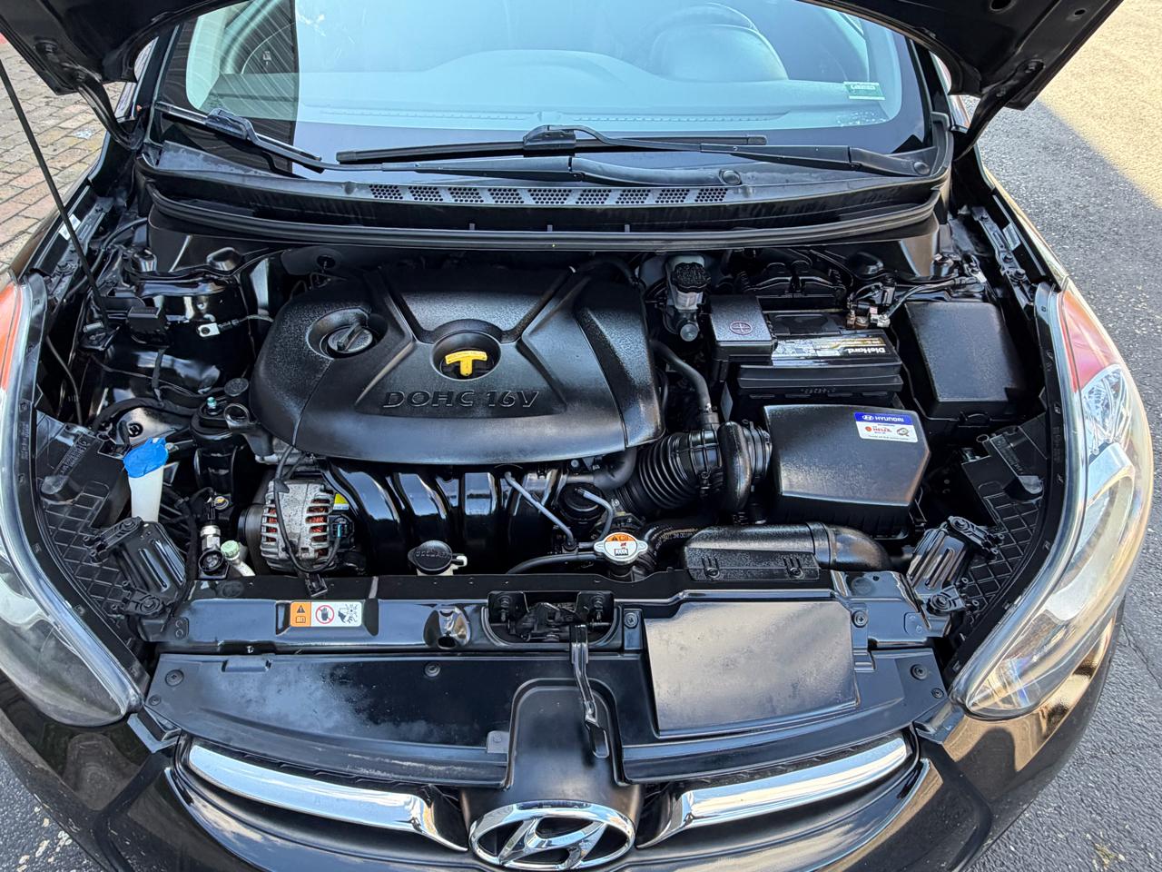 Hyundai Elantra GLS M/T 2013