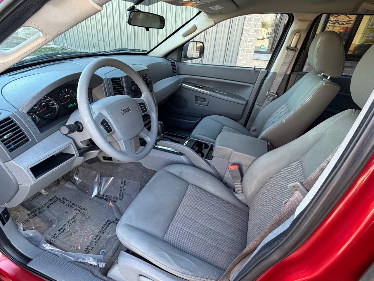 Jeep Grand Cherokee Laredo 4WD 2005