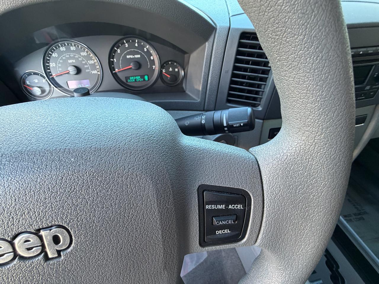 Jeep Grand Cherokee Laredo 4WD 2005