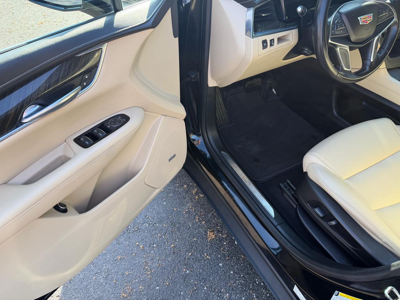 Cadillac XT5 Base 2018