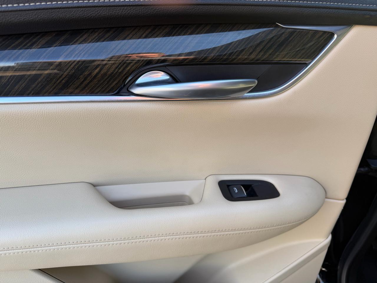 Cadillac XT5 Base 2018