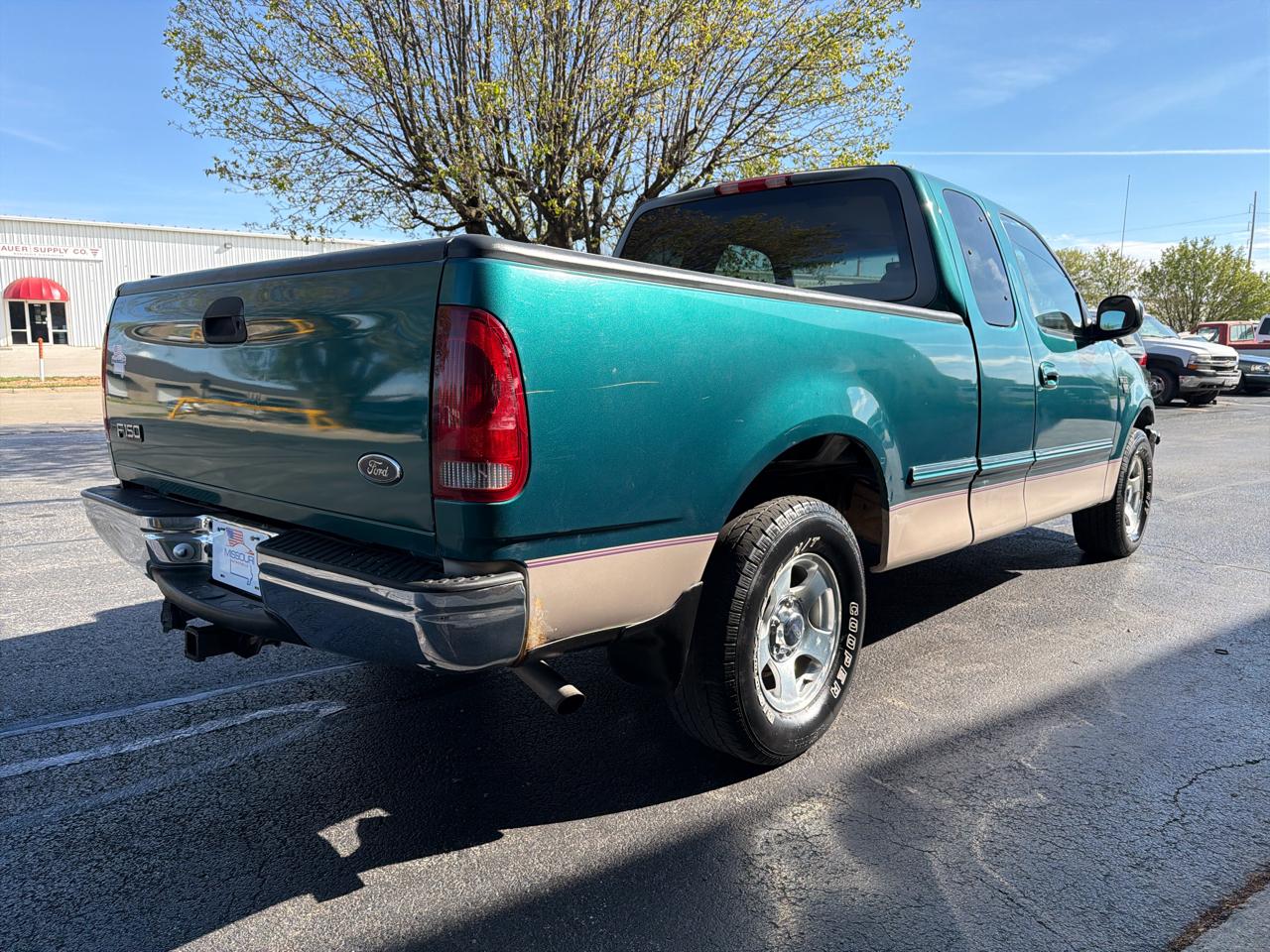Ford F-150 XL SuperCab Short Bed 2WD 1998