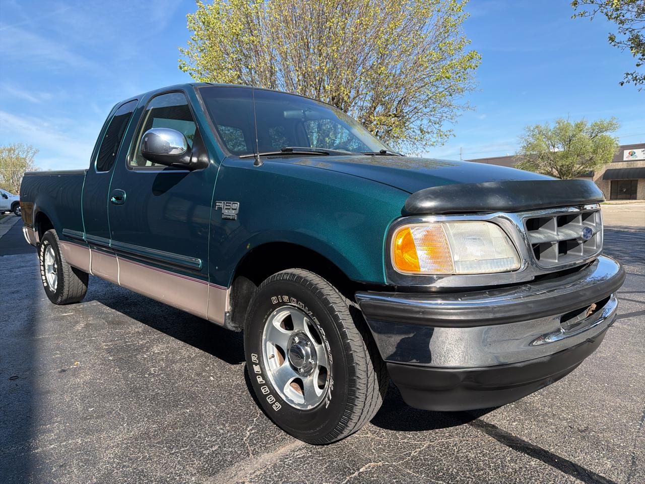 Ford F-150 XL SuperCab Short Bed 2WD 1998
