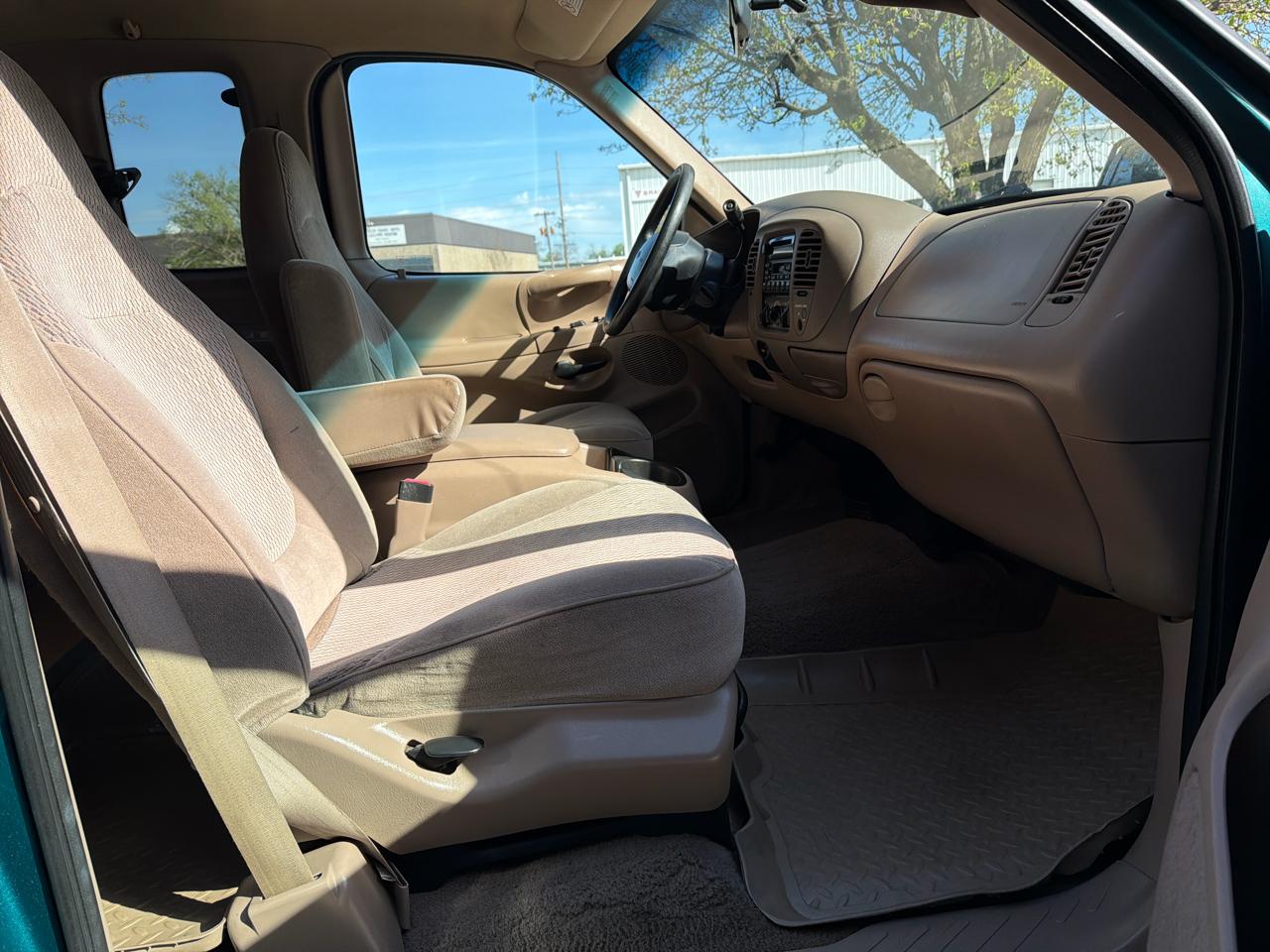 Ford F-150 XL SuperCab Short Bed 2WD 1998