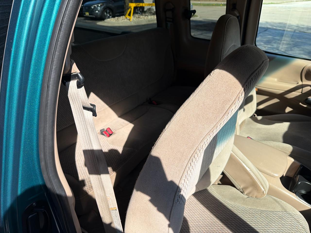 Ford F-150 XL SuperCab Short Bed 2WD 1998