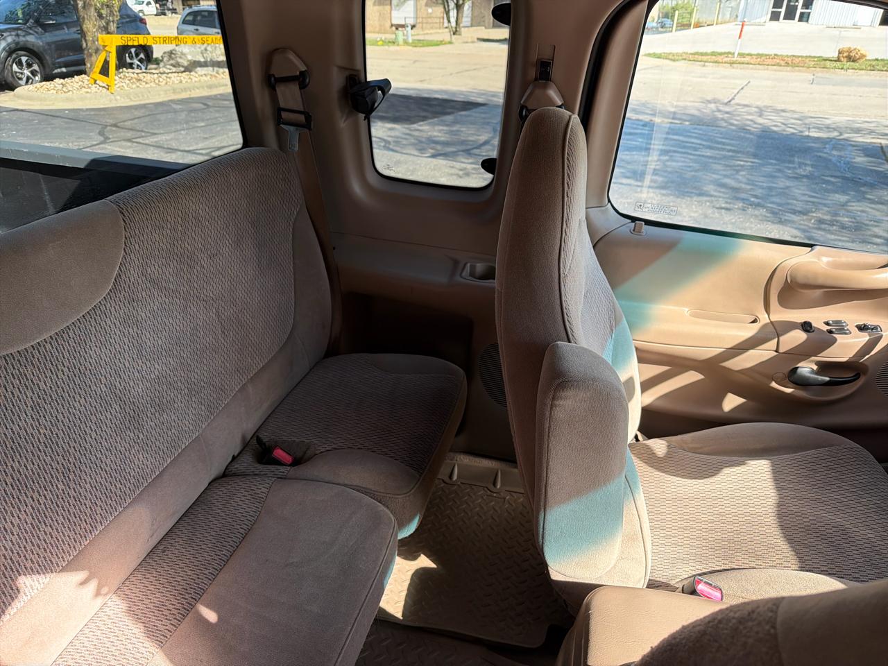 Ford F-150 XL SuperCab Short Bed 2WD 1998