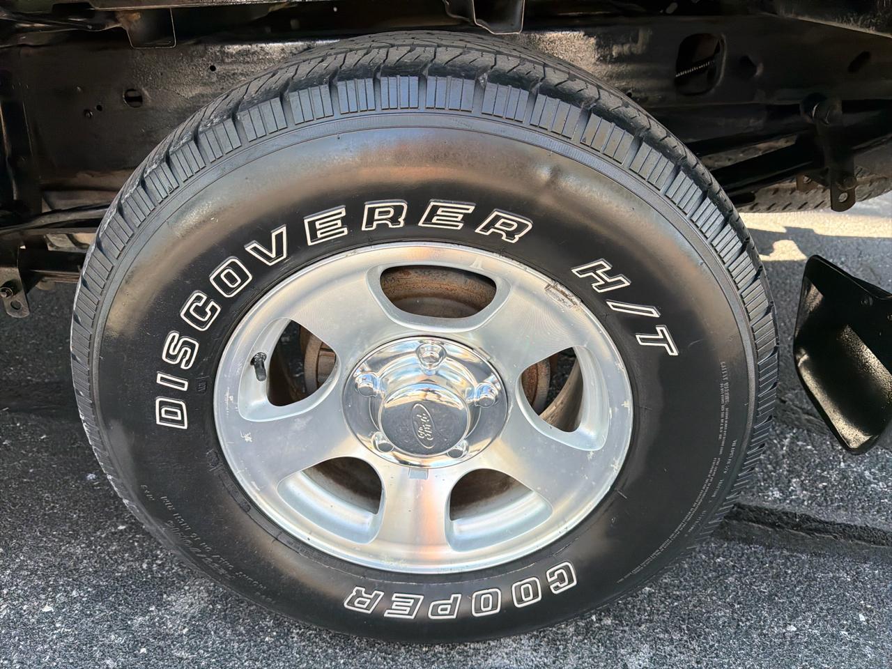 Ford F-150 XL SuperCab Short Bed 2WD 1998