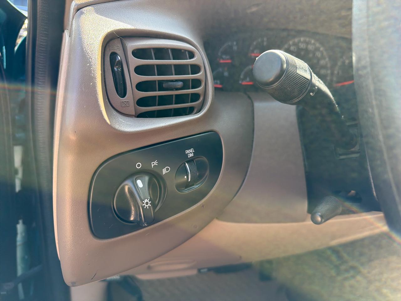 Ford F-150 XL SuperCab Short Bed 2WD 1998