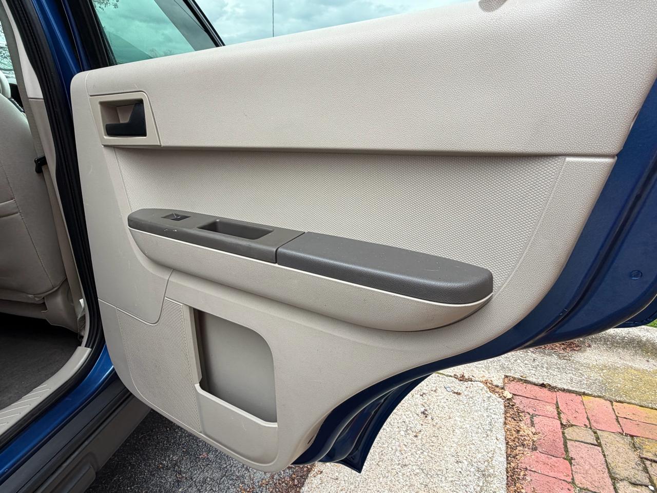 Ford Escape XLT 4WD V6 2008