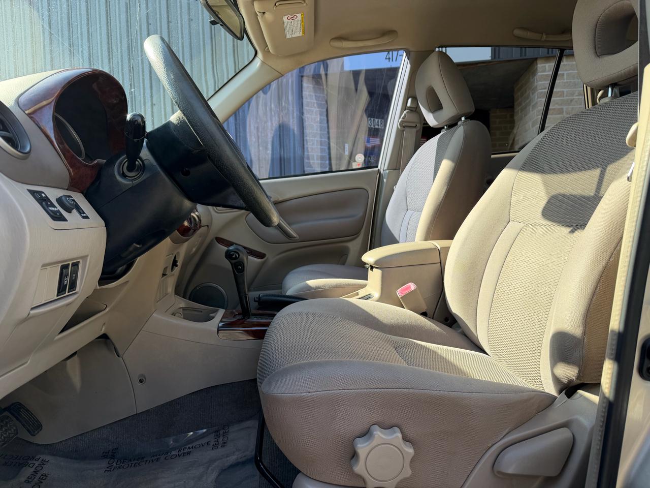 Toyota RAV4 2WD 2004