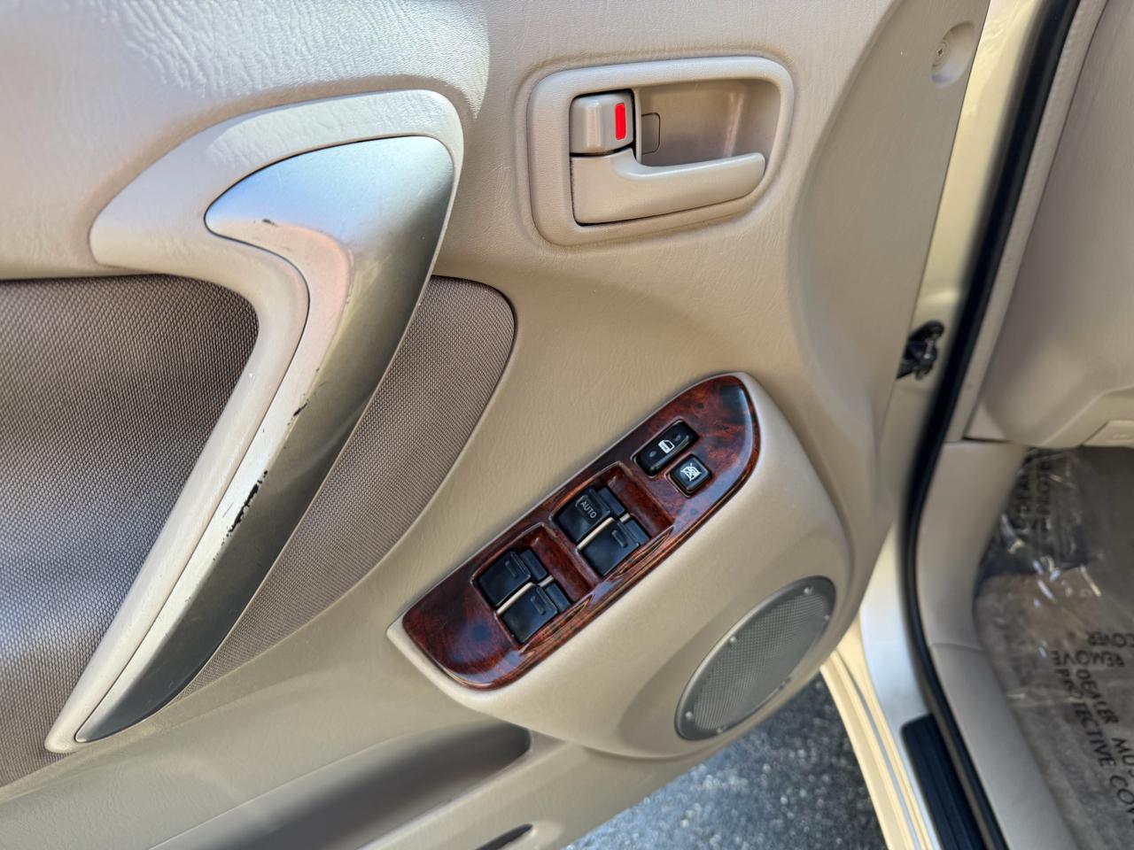 Toyota RAV4 2WD 2004